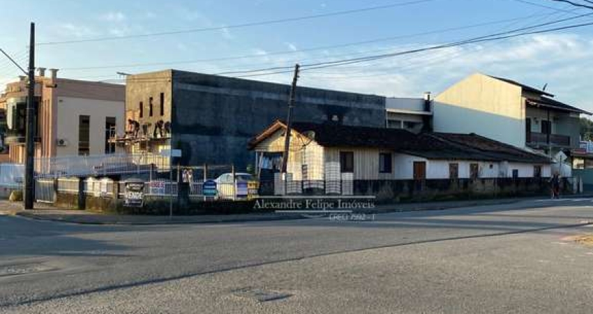 Casa comercial à venda na Rua Porto Alegre, 949, Tapajós, Indaial