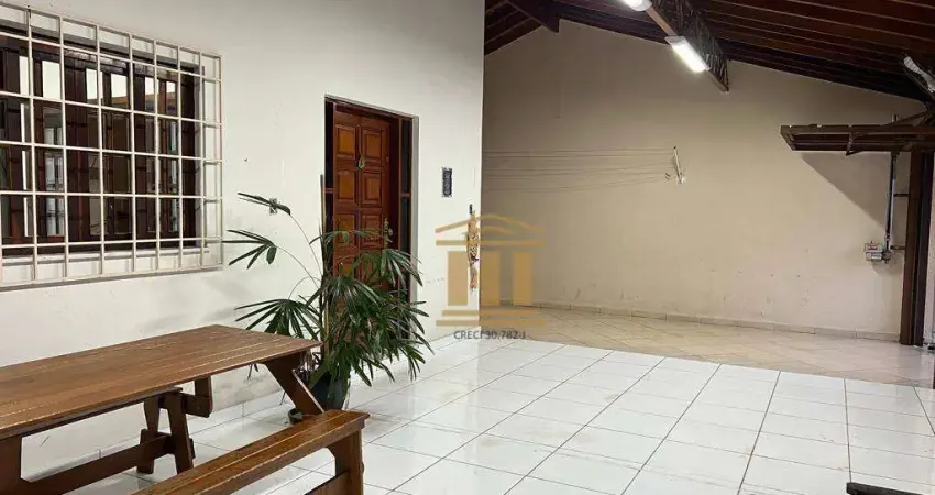 Casa com 4 quartos à venda, 245 m² por R$ 950.000 - Jardim Satélite - São José dos Campos/SP