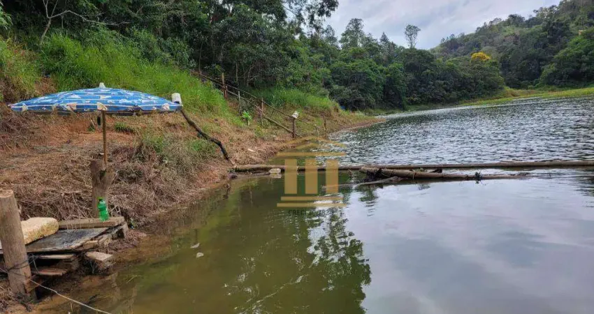 Linda Chácara Beira da Represa