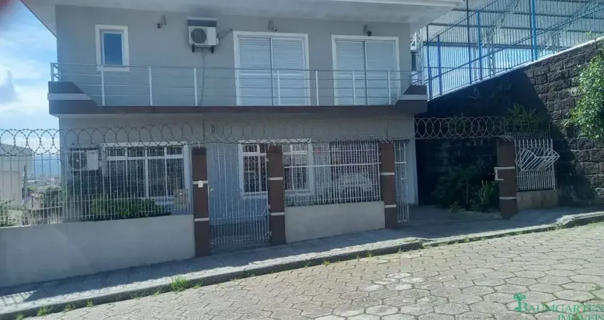 Casa com 4 quartos à venda no Barreiros, São José 
