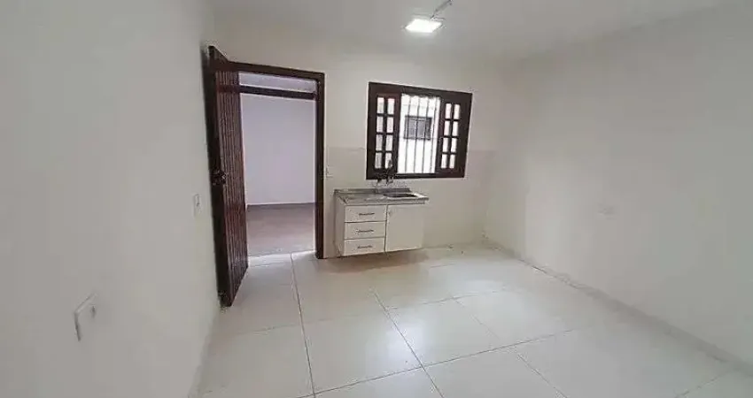 Casa com 2 quartos para alugar na Rua Coriolano, 1719, Vila Romana, São Paulo