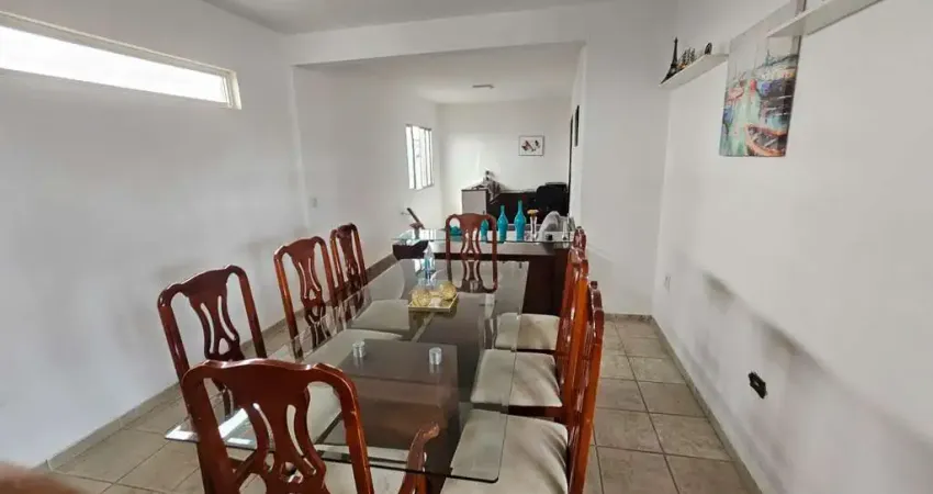 Casa de 3 quartos, com 3 banheiros e 1 suíte à venda em pirituba