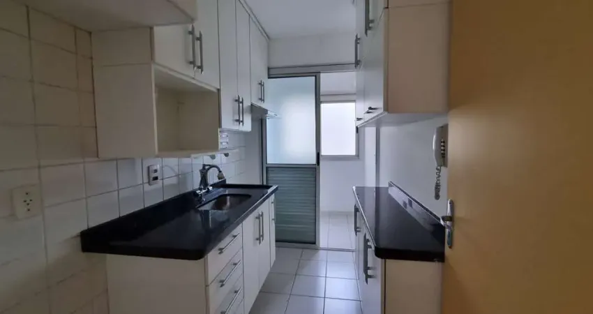 Apartamento à venda, três quartos, sala com sacada, 1 vaga de garagem, piqueri