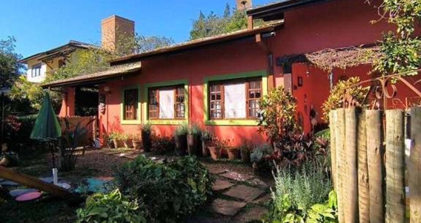 Casa com 5 dormitórios à venda, 320 m² por R$ 1.900.000,00 - Patrimônio do Carmo - São Roque/SP