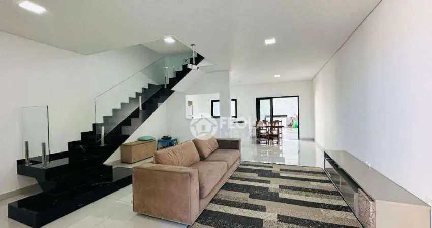 Casa à venda, 180 m² por R$ 825.000,00 - Parque Universitário - Americana/SP
