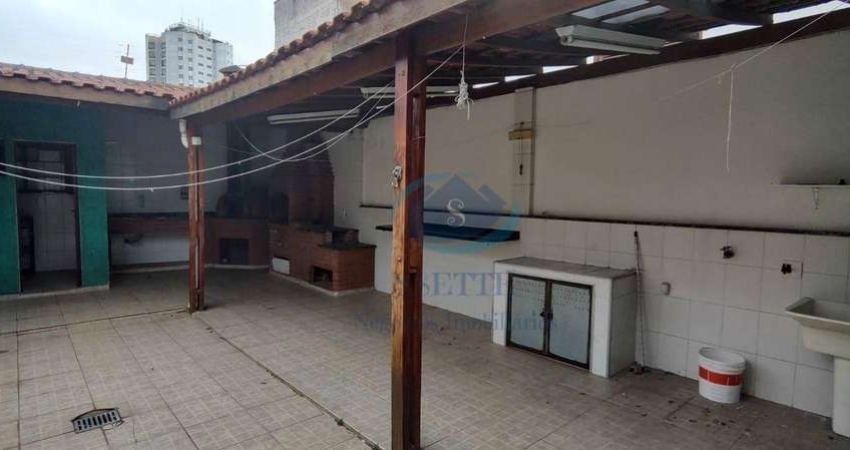 2 casas Térreas sendo uma para residência e outra pronta para comercial a 200 metros do Metrô  Sacoma,excelente localização,ótimo para investimento.