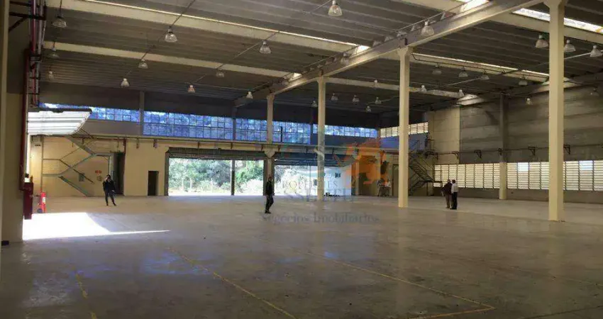 Galpão, 5712 m² - venda por R$ 27.000.000,00 ou aluguel por R$ 141.370,00/mês - Guaturinho - Cajamar/SP