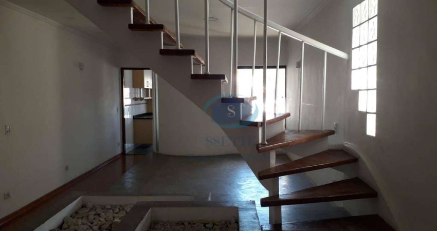 Sobrado triplex com 3 dormitórios,1 suíte,sala 2 ambientes,2 vagas,entrada lateral,salão de festas,churrasqueira,piscina,aceita permuta e proposta.