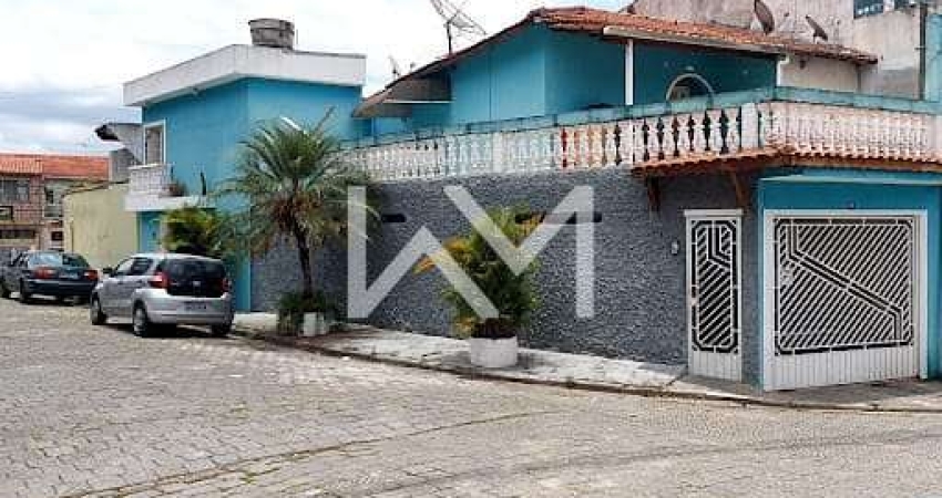 Sobrado 3 dormitórios e 2 vagas cobertas de garagem à venda, 125m² por R$470.000,00 em Jardim Tosca