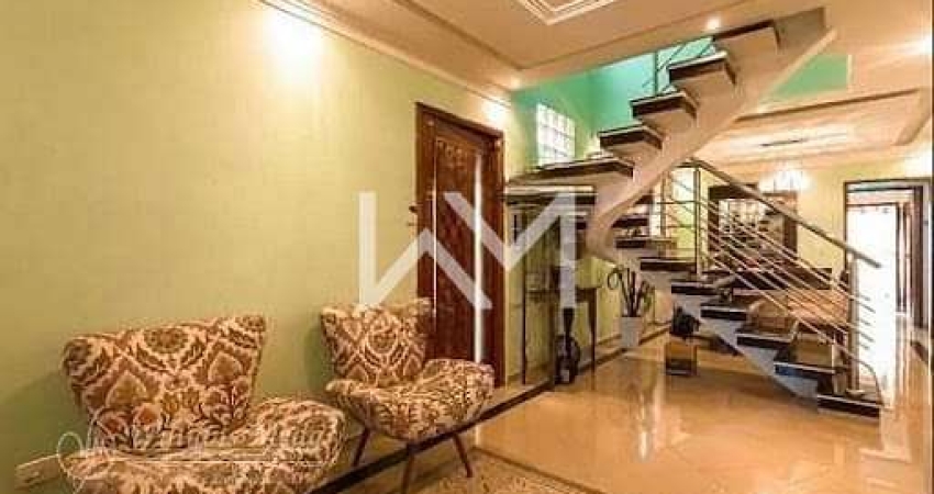 Vendo Belíssimo Sobrado Alto Padrão com 4 dormitorios sendo 2 Suites 4 vagas de garagem, 180m² por