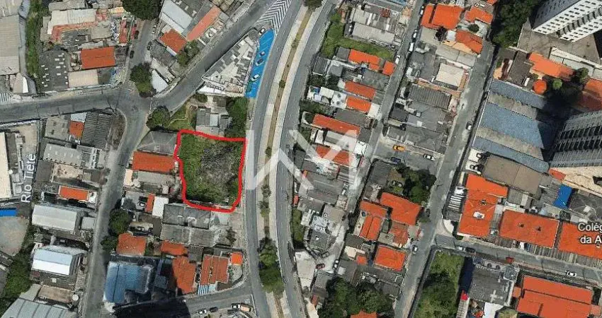 Oportunidade Única: Terreno Comercial ou Residencial em Vila Leonor!