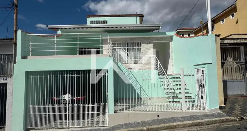 Sobrado à venda com 3 dormitórios e piscina, Vila Rosália, Guarulhos, SP