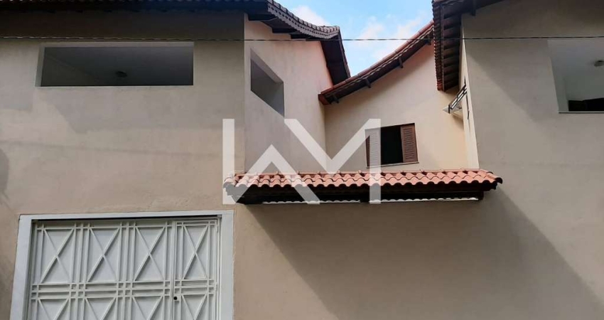 Sobrado à venda com 3 dormitórios, sendo 1 suíte, 3 vagas cobertas, 191m²  em Jardim Toscana, Guaru