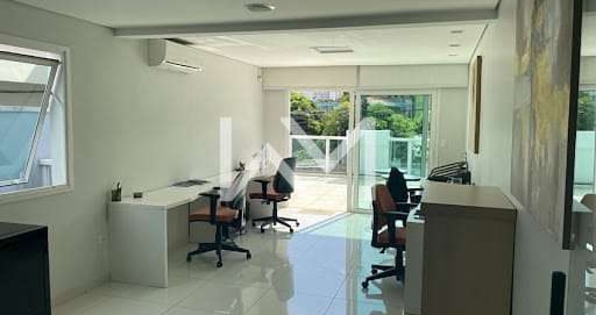 Sobrado Comercial mobiliado, com 3 suítes à venda, 220 m² em Parque Renato Maia - Guarulhos/SP