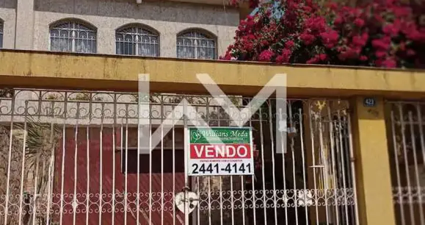 Seu Novo Refúgio! Sobrado à Venda com 3 Suítes, 4 Vagas no Encantador jardim Vila Galvão!