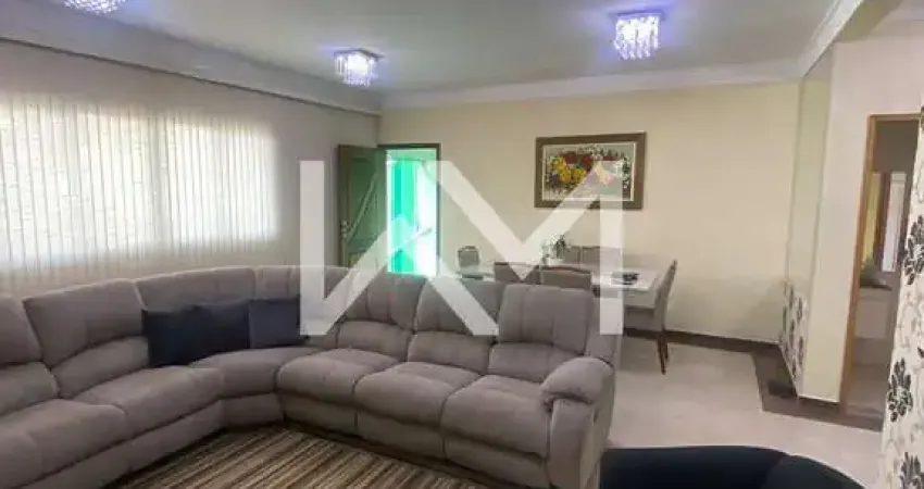 Sobrado à venda com  210m² de área construida, mobiliado, 3 suítes, 4 vagas de garagem - Jardim San