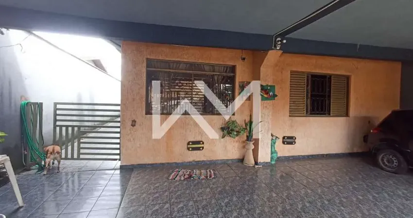Casa à venda com 3 dormitórios, sendo 1 suíte,  3 banheiros, 4 vagas de garagem, 250m², parque cont