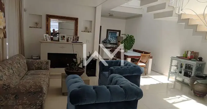 Sobrado à venda com 3 suítes, 5 banheiros, 3 vagas de garagem, 3 vagas de garagem, 230m², parque re