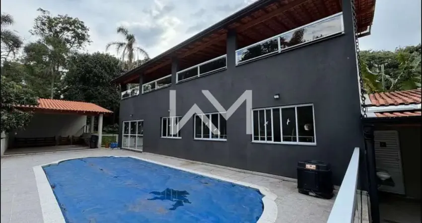 Chácara espaçosa à venda com 3000m², 11 dormitórios, sendo 2 suítes, Luiz Fagundes, Mairiporã - S