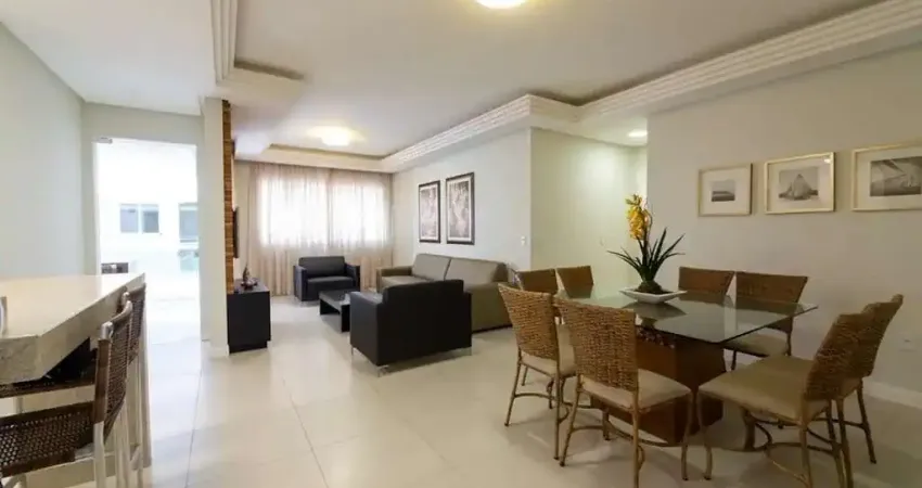 Locação de temporada apartamento 3 dormitórios Frente Mar Centro