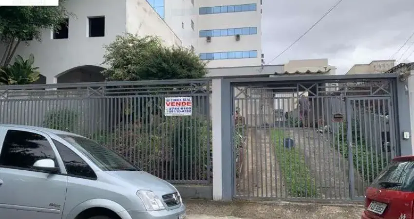 CASA TERREA COM TERRENO GRANDE