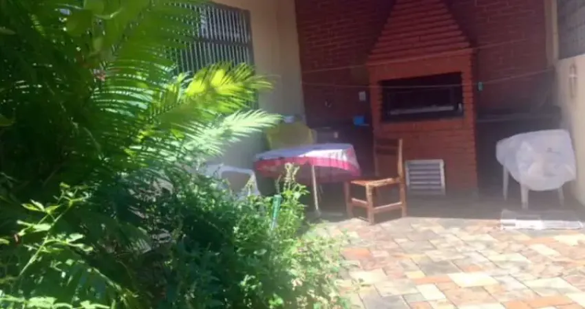 CASA COM 3 DORMITÓRIOS E 3 VAGAS PARA VENDA BAIRRO PATRIARCA