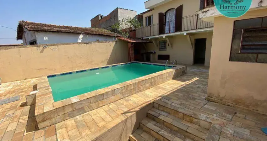 Casa com 3 dormitórios à venda, 259 m² por R$ 850.000,00 - Jardim Maria Cândida - Caçapava/SP