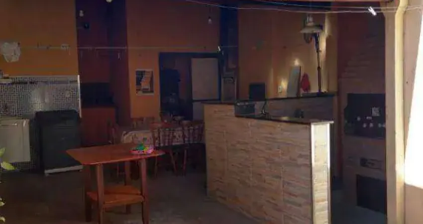 Casa com 2 dormitórios à venda, 74 m² por R$ 381.000 - Vila Santos - Caçapava/SP