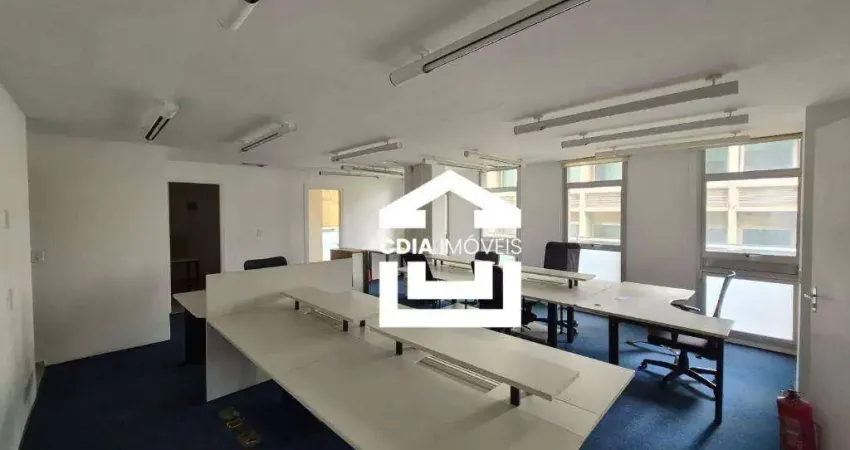 Conjunto comercial para venda e locação com 245 m², 9 salas, 5 banheiros e 4 vagas, localizado na cerqueira césar.