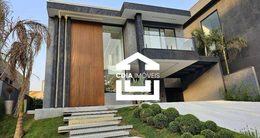 Casa com 4 dormitórios à venda, 320 m² por R$ 3.100.000,00 - Granja Viana - Vintage - Embu das Artes/SP
