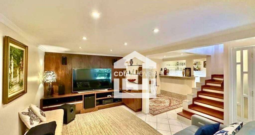 Sobrado com 3 dormitórios à venda, 209 m² por R$ 850.000,00 - Chácara Pavoeiro - Cotia/SP