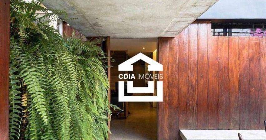 Sobrado com 3 dormitórios à venda, 220 m² por R$ 3.900.000,00 - Itaim - São Paulo/SP