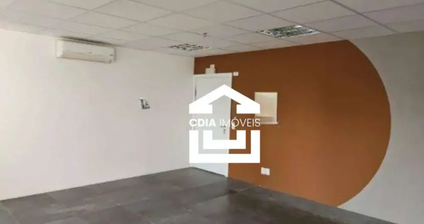 Conjunto comercial para locação com3 banheiros e 5 vagas de garagem, localizado em Pinheiros.