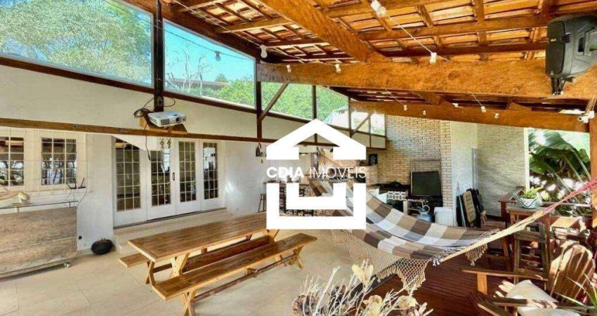 Casa com 3 dormitórios à venda, 600 m² por R$ 1.700.000 - Granja Viana - Fazendinha - Carapicuíba/SP