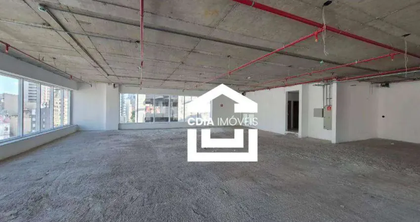 Conjunto comercial com 223 m² de área útil, 3 banheiros e 4 vagas de garagem. localizado em pinheiros.
