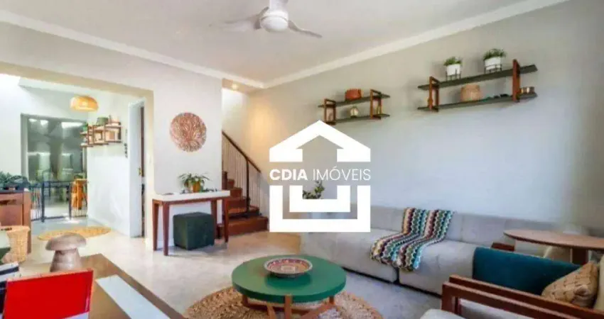 Sobrado com 3 dormitórios sendo 1 suíte, 2 banheiros, lavabo e 1 vaga de garagem, localizado na vila romana.