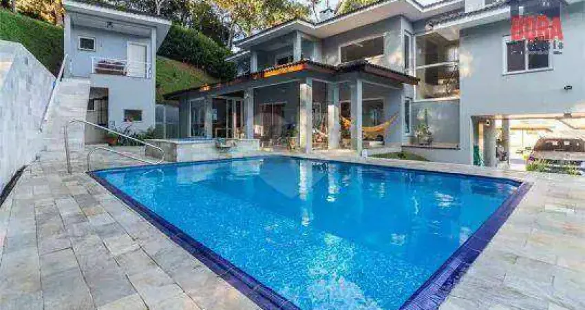 Casa com 3 dormitórios à venda, 400 m² por R$ 2.600.000 - Alpes da Cantareira - Mairiporã/SP