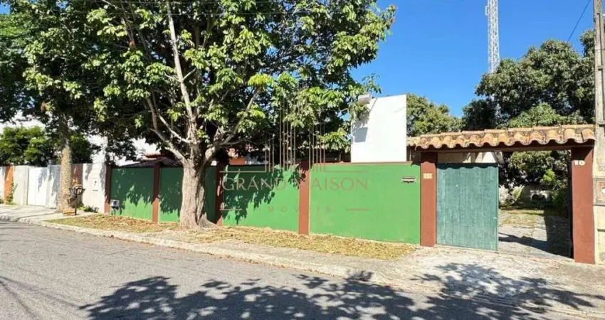 Casa à venda no bairro das Palmeiras, Cabo Frio.