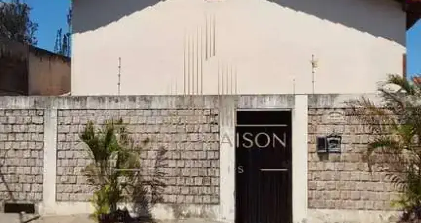 Casa para venda com 2 quartos em condomínio nas Palmeiras