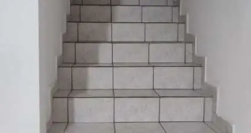 Sobrado com 3 dormitórios à venda, 261 m² por R$ 580.000,00 - Vila Assis Brasil - Mauá/SP
