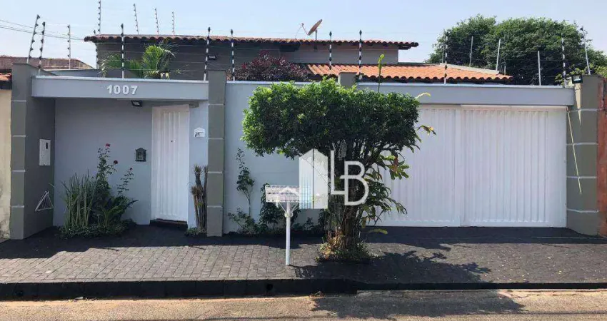 Casa com 3 dormitórios à venda, 160 m² por R$ 630.000,00 - Santa Mônica - Uberlândia/MG