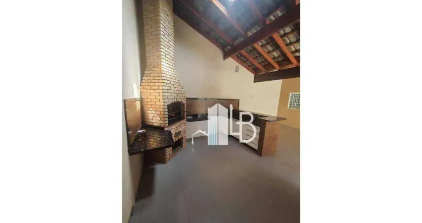 Sobrado no bairro Alto Umuarama com três suítes e ampla área gourmet.