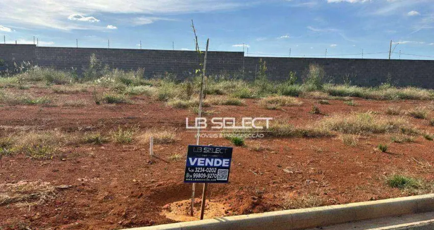 Terreno no bairro Novo Mundo com 274 metros quadrados.