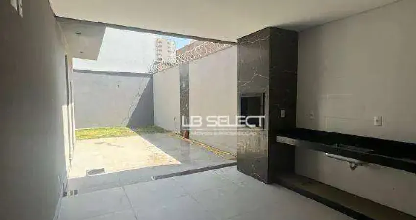 Casa no bairro Novo Mundo com três suítes e varanda gourmet.