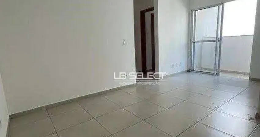 Apartamento no bairro Laranjeiras com dois quartos, uma suíte e uma vaga de garagem.