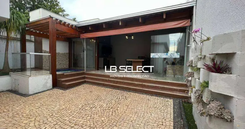 Casa no bairro Laranjeiras com três suítes e varanda gourmet.