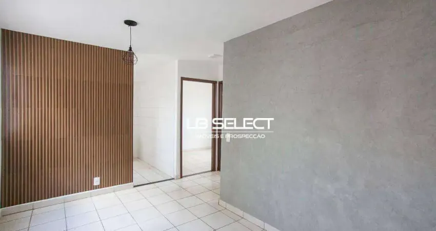 Apartamento no bairro shopping park com dois quartos e banheiro social.