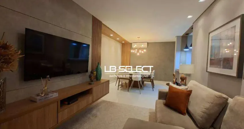 Apartamento no bairro santa mônica com três quartos, suíte, uma semi suíte e sacada gourmet.