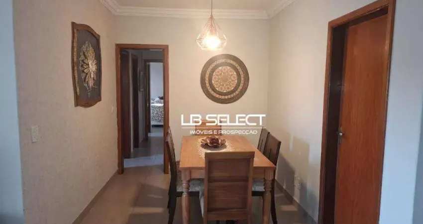 Apartamento no bairro patrimônio com três quartos, duas suíte e duas vagas livres de garagem.