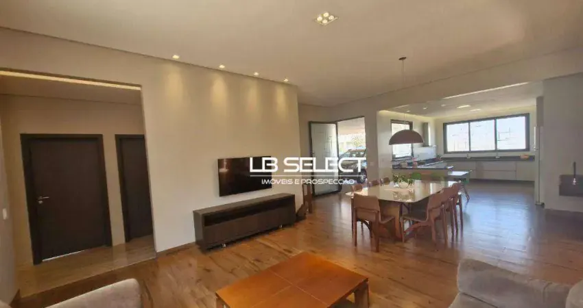 Casa térrea no condomínio cyrella ipês com três quartos, duas suítes e área gourmet.